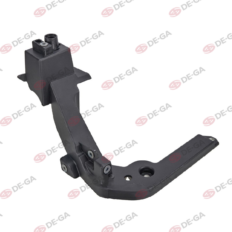 V.XC40 18-26 ÖN ÇAMURLUK BRAKETİ Rh.